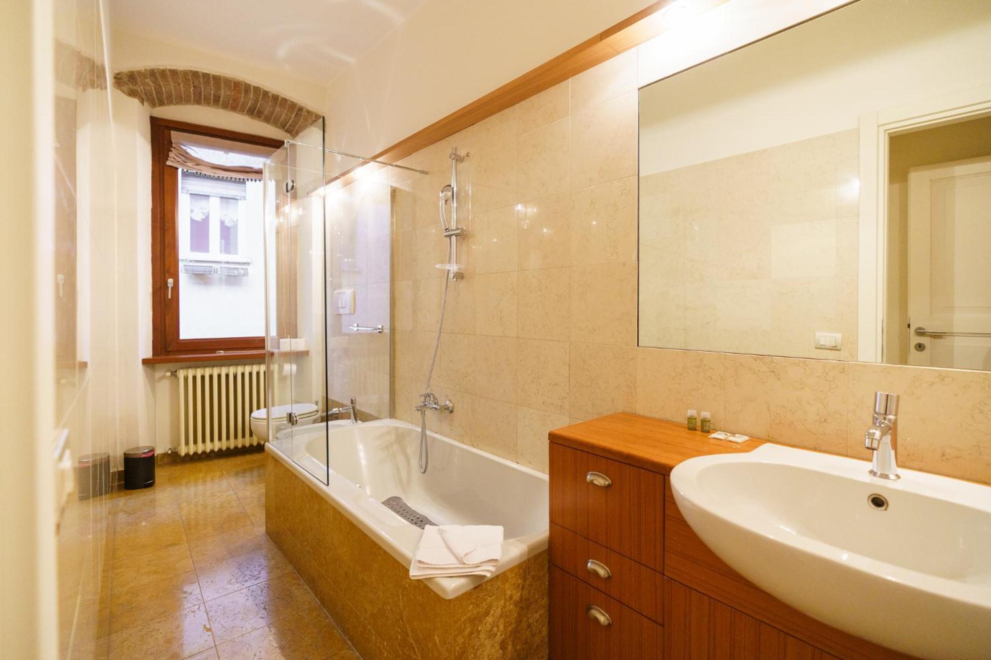 Domus Verona - Elegante Residenza Satiro Room photo